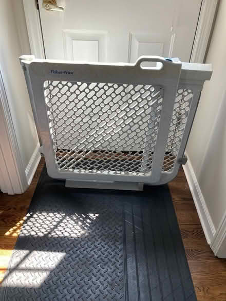 Photo of free Dog gate (Olivette) #1