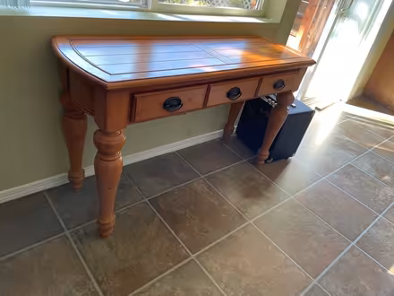 Photo of free Sofa table (Bothell, Maywood Hill) #1