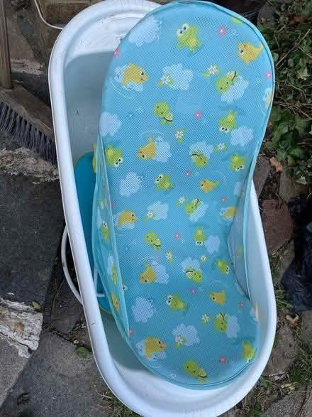 Photo of free Baby bath tub and bath net (Morden SM4) #1