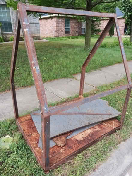 Photo of free doghouse frame (east denton near Ryan HS) #1