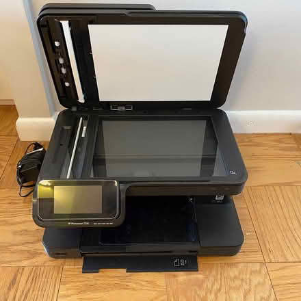 Photo of free Printer-Copier HP Photosmart 7510 (Southwest Waterfront) #1