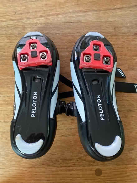 Photo of free Bike shoes (size 43) (Rockridge/temescal) #3