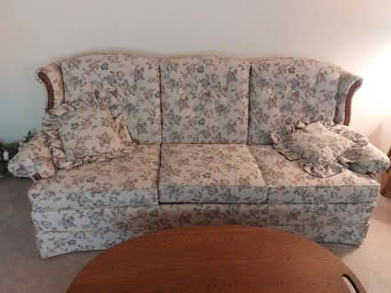 Photo of free Love seat, couch. Corner curio (Middlesex NJ) #1