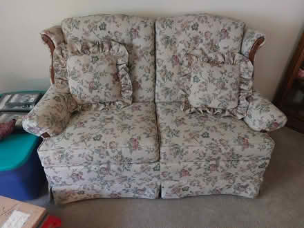 Photo of free Love seat, couch. Corner curio (Middlesex NJ) #3