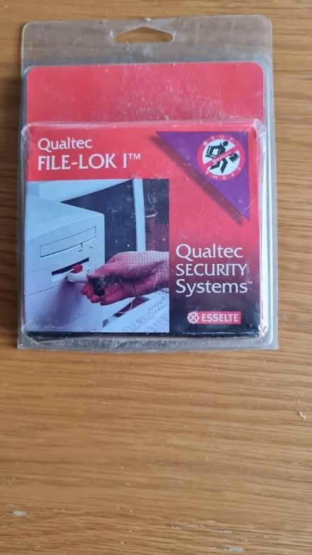 Photo of free Lok it 3.5 cm floppy disk protector (Off Grove Road Rayleigh SS6 8) #2