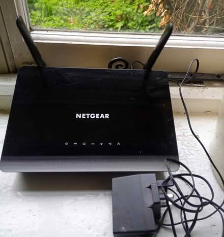 Photo of free Netgear 67 WiFi Router (Killerton) #2