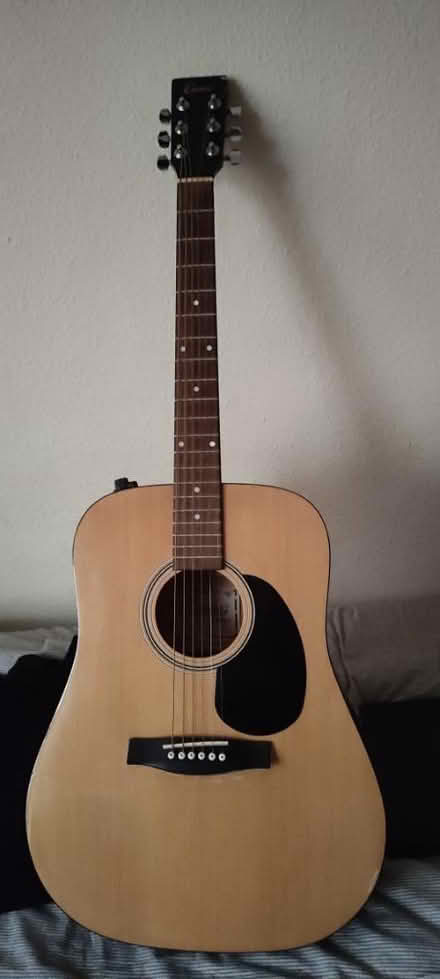 Photo of free Acustic Guitar (needs fixing) (N4 Manor House) #1