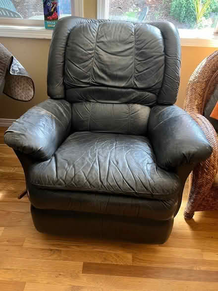 Photo of free Recliner Chair (Raleigh Hills) #1