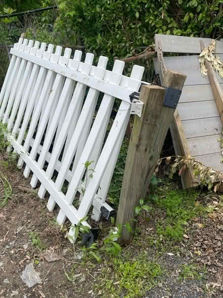Photo of free two piece fence (King Heights) #2