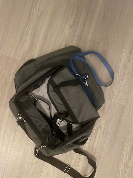 Photo of free Pet seat for car (Leauge City) #1