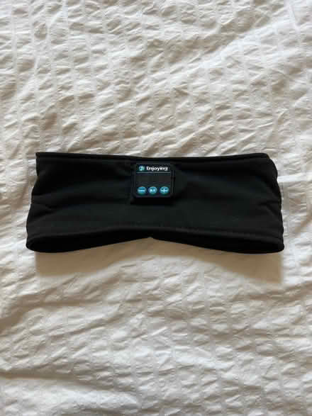 Photo of free eye mask and bluetooth headphones (ladbroke square W11) #1