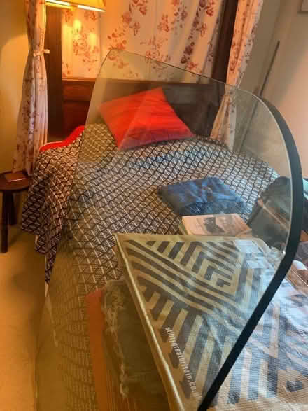 Photo of free Glass table top & base (Lewes BN7) #2