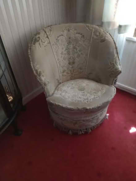 Photo of free Mid century tub chair in green (Thorpe Bay SS1) #1