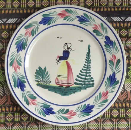 Photo of free 2 Quimper Pottery serving plates (Arsenal Finsbury Park N4) #2