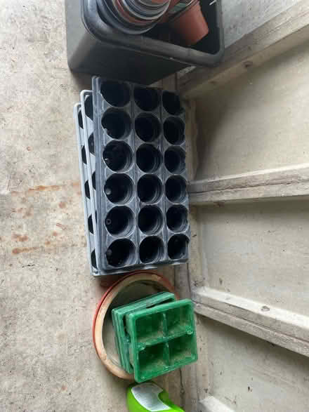 Photo of free Plant pots and some potting trays (HG1) #2