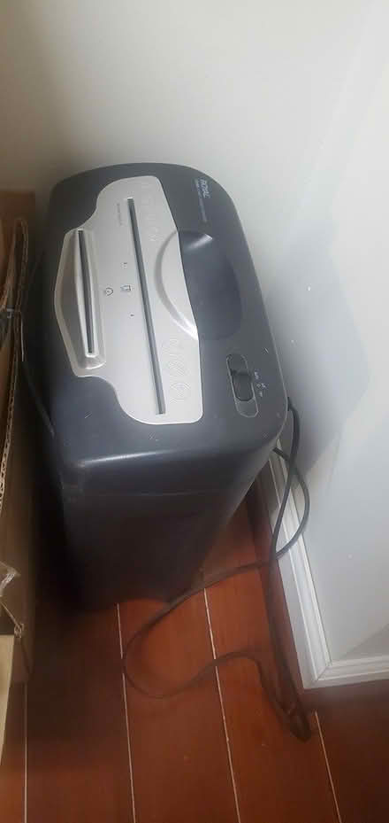 Photo of free Paper shredder (Downers Grove) #1
