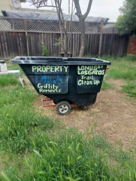 Photo of free Large waste bin (Fremont near Blacow/Grimmer) #1