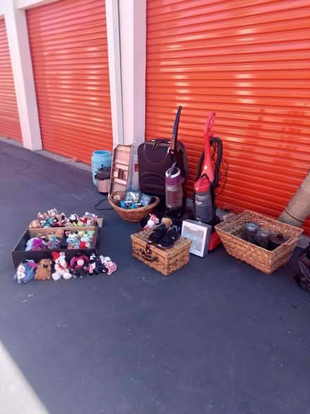 Photo of free Misc Stuff (Fremont near Blacow/Grimmer) #3