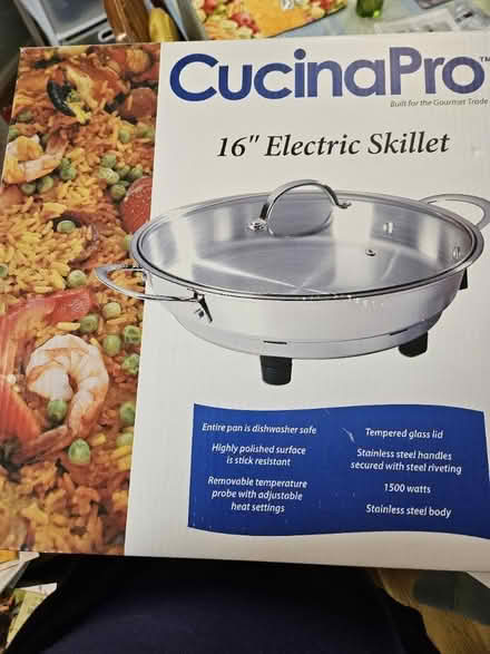 Photo of free Electronic Skillet (Between Woodstock/Roswell) #1