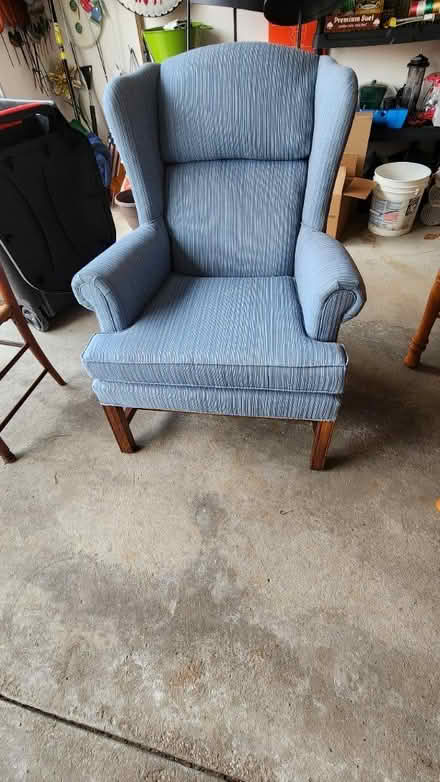 Photo of free Queen Anne arm chair (Broadview Heights) #1