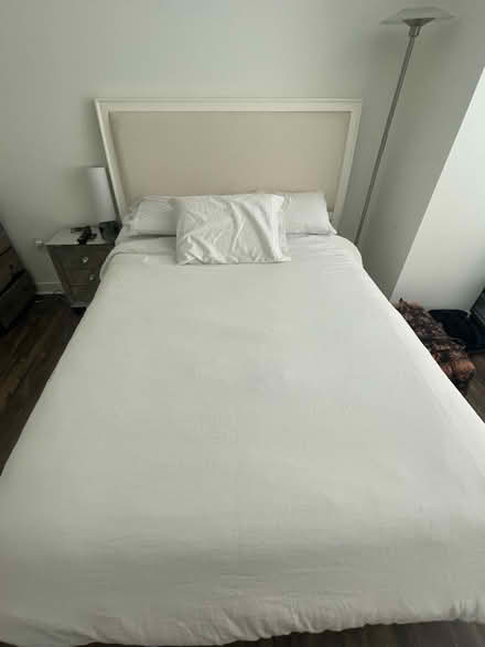 Photo of free Queen bed (Rittenhouse) #1