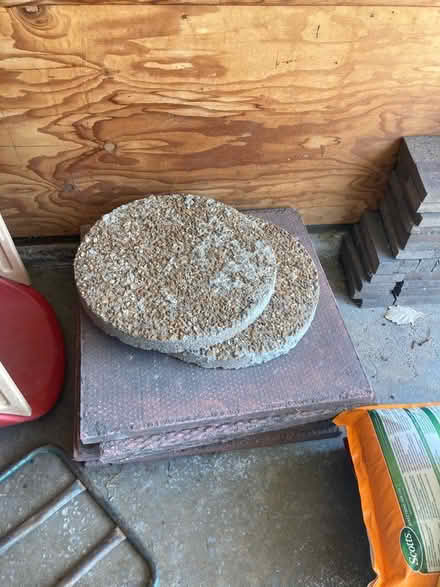 Photo of free landscaping stones (Schaumburg, Illinois) #2