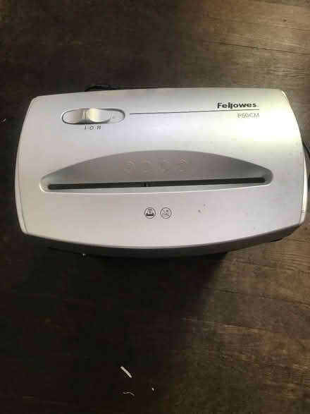 Photo of free Paper document shredder (Lansdown) #1