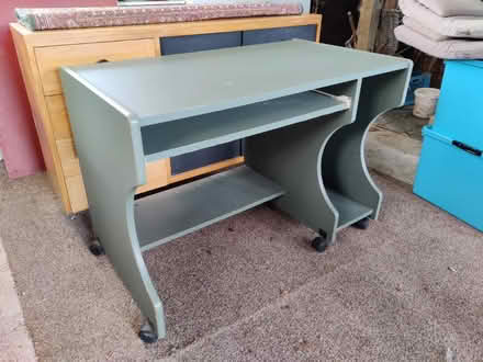 Photo of free Office/study desk (Swanson Auckland) #1