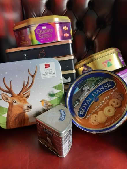 Photo of free Empty biscuit tins (FK8 Near Beechwood Park) #1