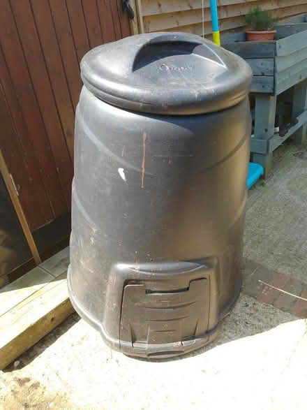 Photo of free Large garden composter (Bachelor's Bump TN35) #1