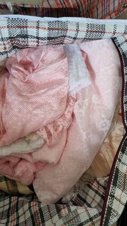 Photo of free Curtain fabrics - assorted (SE25) #1