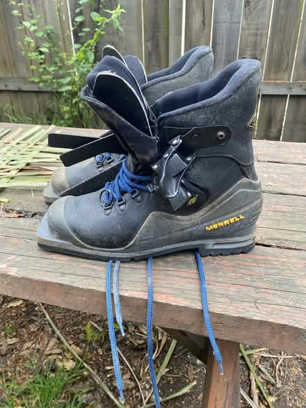 Photo of free telemarking boots (Berkeley) #1