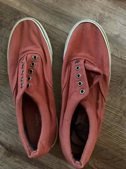 Photo of free Men’s canvas shoes Size 8 (L27) #1