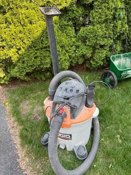 Photo of free Shop vac. Working (North Andover, ma) #2
