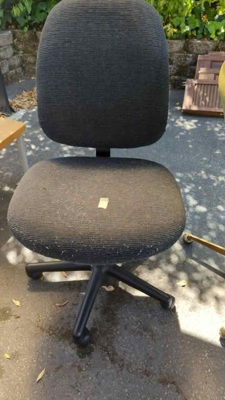 Photo of free Office chairs (near San Rafael high school) #2