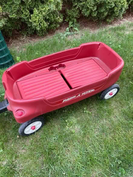 Photo of free Kids wagon. Great shape (North Andover, ma) #1