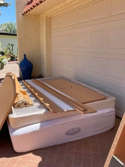 Photo of free Queen Bed and frame like new (Papago Park Heritage estates) #2