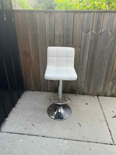 Photo of free 2 bar stools (Lincoln park) #1
