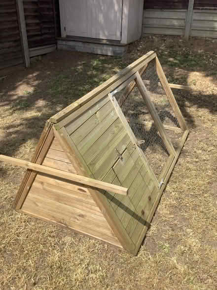Photo of free Rabbit/guinea pig cage (paulsgrove . PO6) #2
