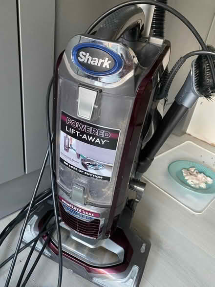 Photo of free Vacuum cleaner needs repairing (KT9) #2