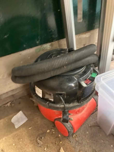 Photo of free Not sure if working Henry hoover (N1 islington) #1