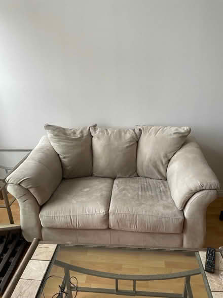 Photo of free couch (Larchmont) #1