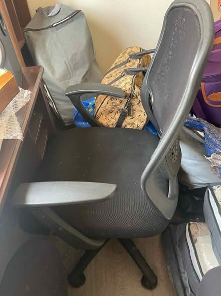 Photo of free Desk chair (Pasadena) #1