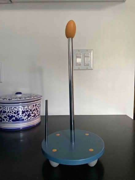 Photo of free Michael Graves Paper towel holder (woodley park) #1