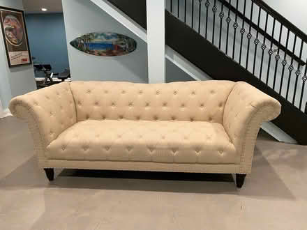 Photo of free Sofa (60093) #1