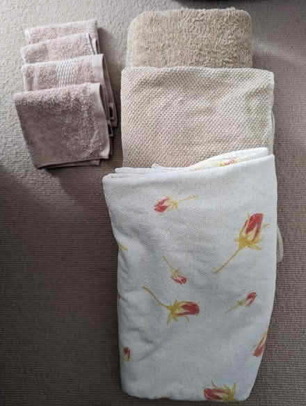 Photo of free 3 large bath towels, 4 flannels (RH12) #2