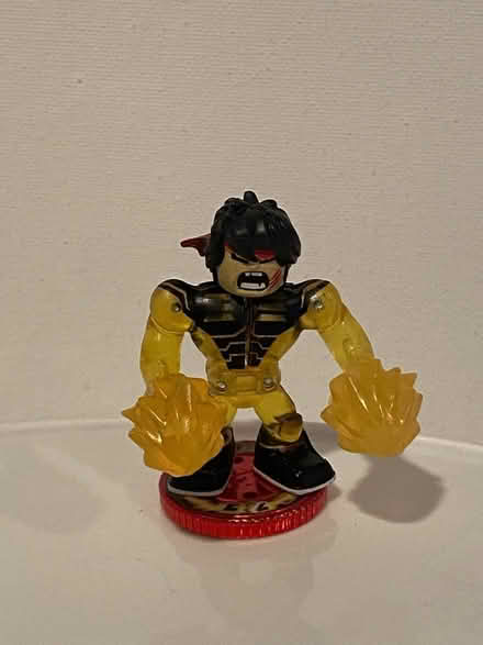 Photo of Akedo figures (Near the golf course) #1