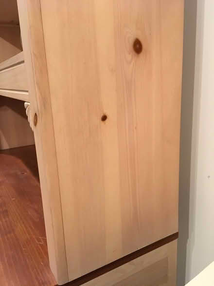 Photo of free Desk with hutch (Gladstone) #3