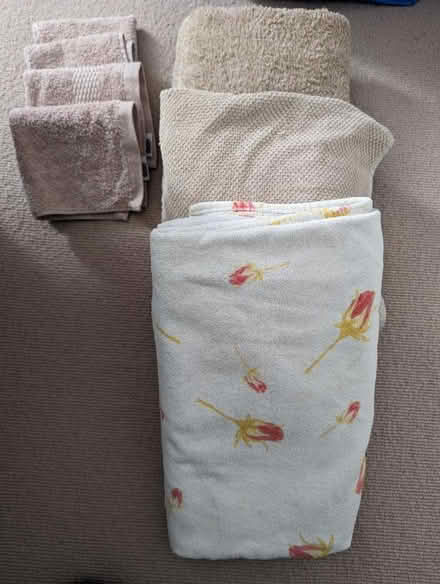 Photo of free 3 large bath towels, 4 flannels (RH12) #1