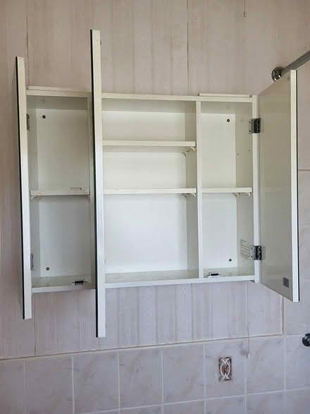Photo of free Bathroom cabinet (Hove, BN3) #1